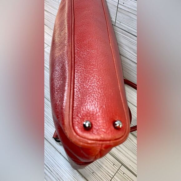 056-Gucci 113015 Vintage Iconic Early 2000’s Red Pebbled Leather Small Tote Bag - Picture 7 of 13